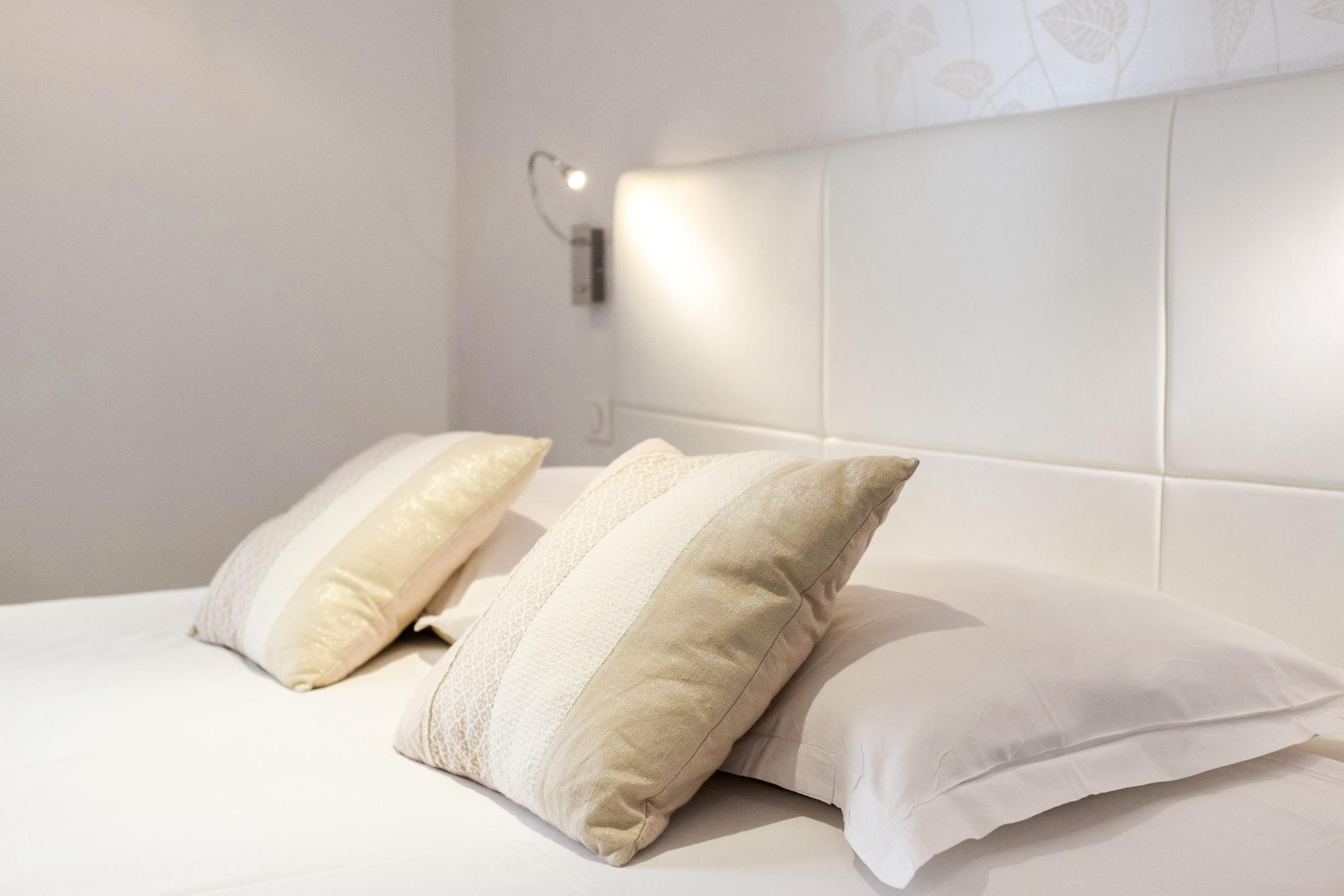 Hotel Central Авиньон Екстериор снимка