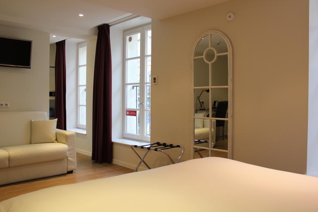 Hotel Central Авиньон Екстериор снимка