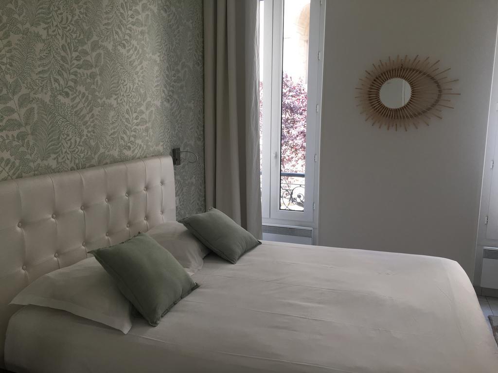 Hotel Central Авиньон Екстериор снимка