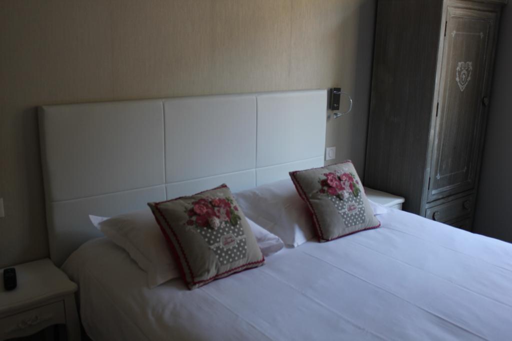 Hotel Central Авиньон Екстериор снимка